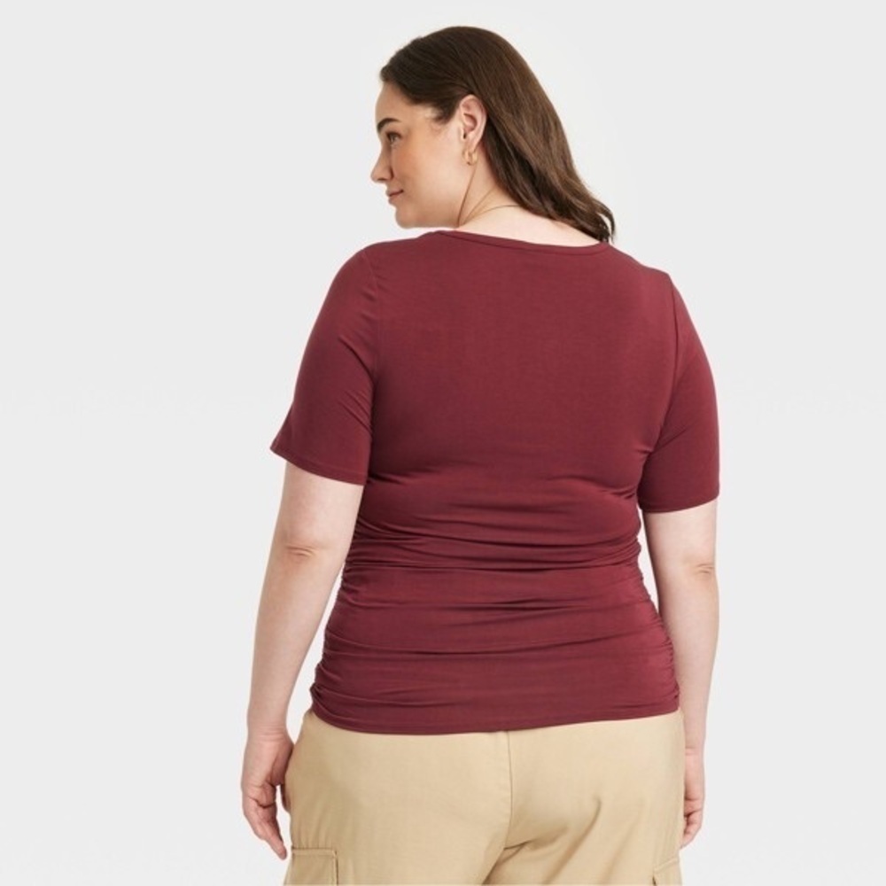 A New Day Red Fitted Ruched Short Sleeve Tee Burgundy - Picture 2 of 4